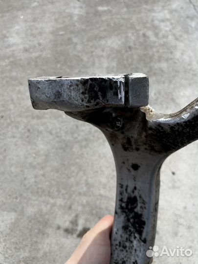 Кулак поворотный передний левый Audi A6 C6