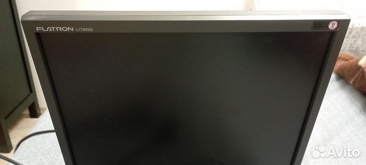Монитор lg flatron l1750sq-sn