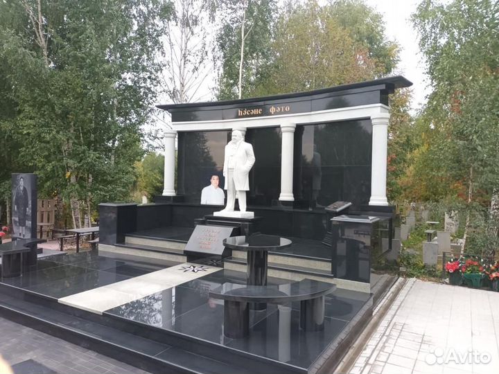 Гранитние памятники