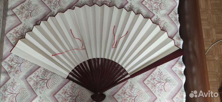 Веер декоративный, дерево и бумага