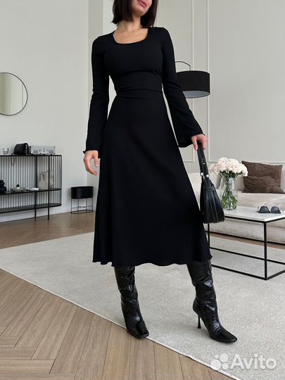 Платье трикотажное с утяжкой