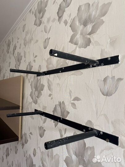 Настенные полки