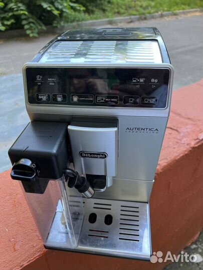 Кофемашина delonghi autentica