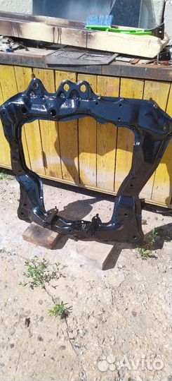 Подрамник передний Дайхатсу yrv m201g