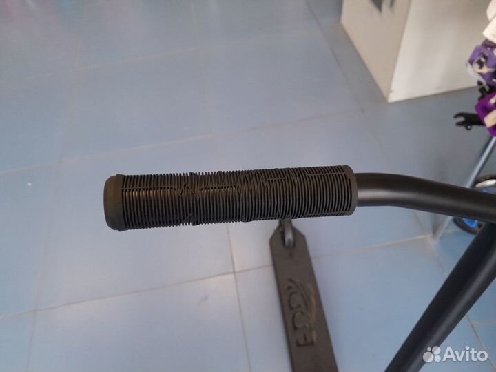 Трюковый самокат TT Eddy 110мм черный