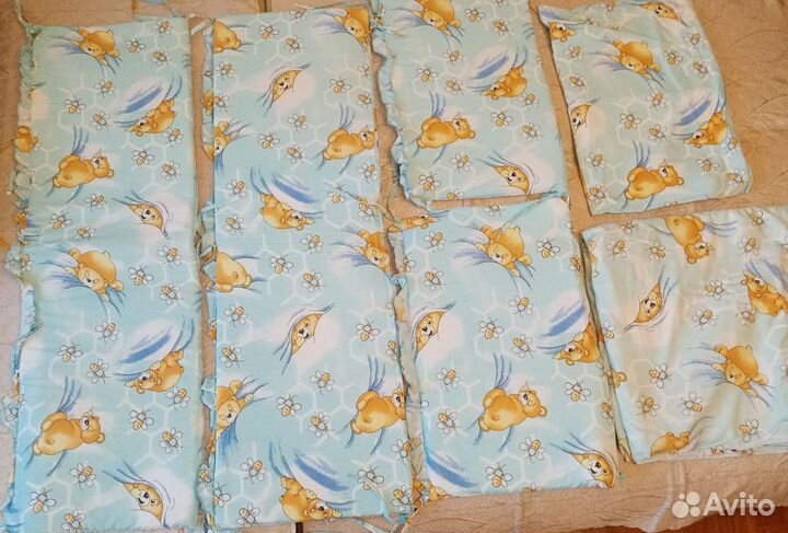 Бортики в кроватку+одеяло+подушка