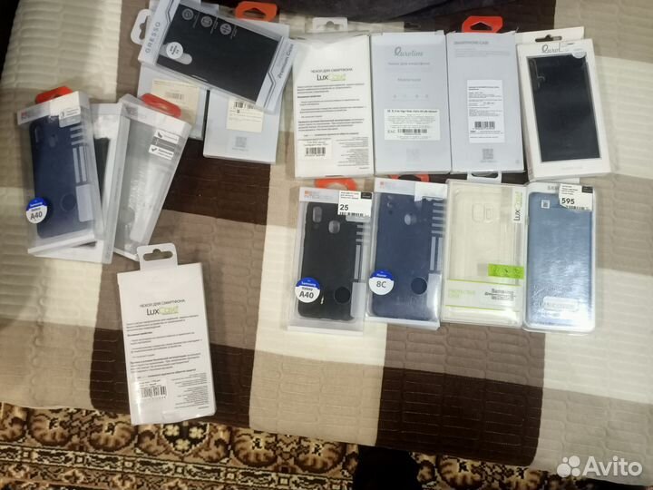 Чехлы на телефон