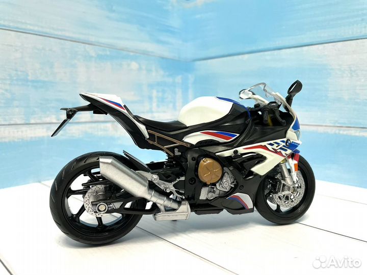 Мотоцикл BMW S1000RR 1/12 модель