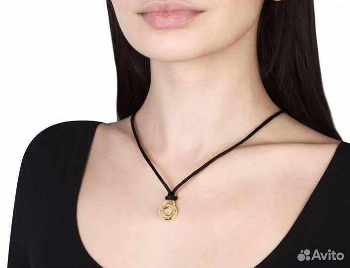 Золотой кулон Chopard Happy Diamonds