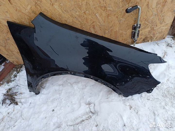 Крыло переднее правое Subaru Tribeca W10 WXF 2008г