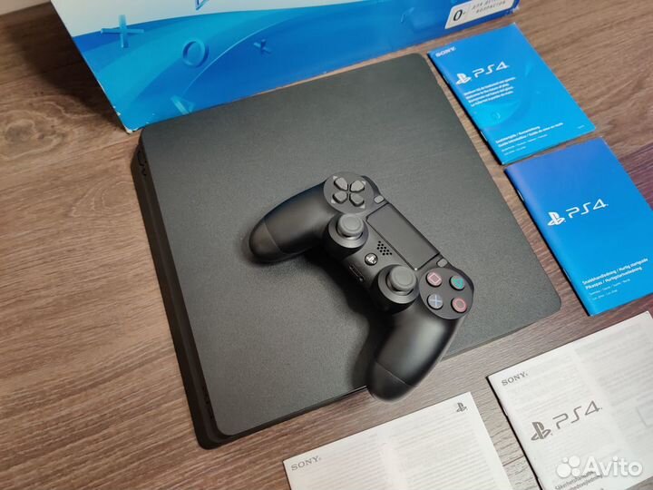 Playstation 4 slim