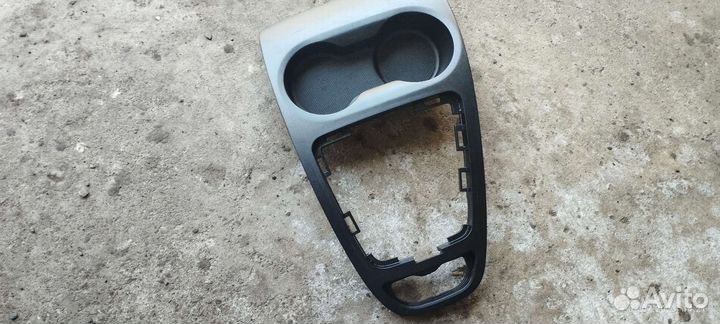 Подстаканник в автомобиль Веста