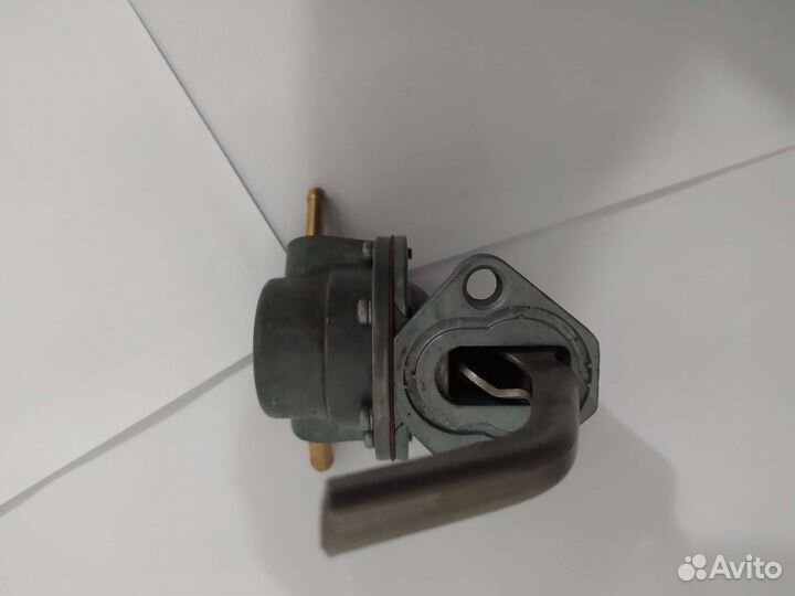 Бензонасос механический от Ауди 100 (035127025G)