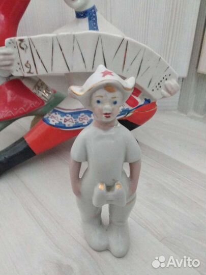 Фарфор, керамика, календарь, салфетница СССР