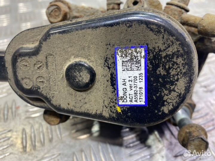 Суппорт тормозной задний правый Kia Optima 4 JF