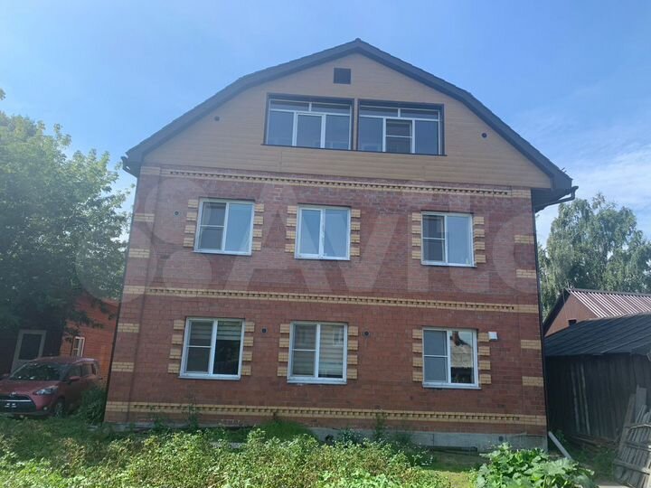 Коттедж 575 м² на участке 8 сот.