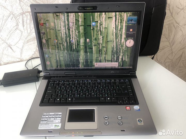 Ноутбук asus