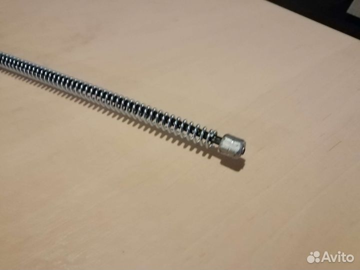 Трос стояночного тормоза правый transit 2000)