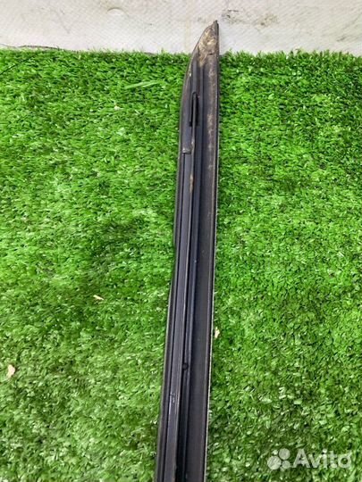 Молдинг лобового стекла левый Bmw 3 E90 N53B30A