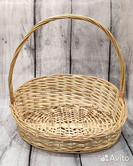 Ивовая корзина плетеная