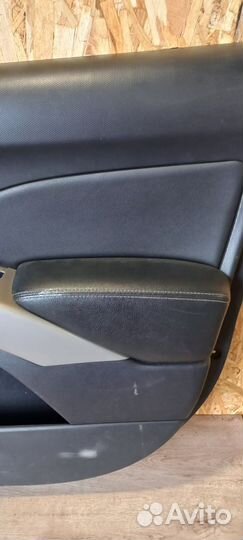 Обшивка передней двери C crosser