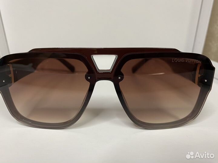 Солнцезащитные очки