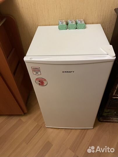Небольшой холодильник kraft