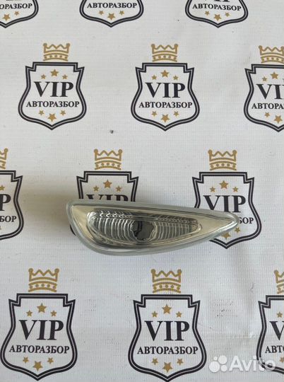 Поворотник в крыло передний правый Hyundai Solaris