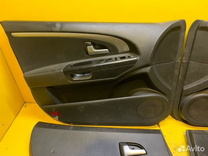 Обшивка двери Kia Ceed 2009-2012