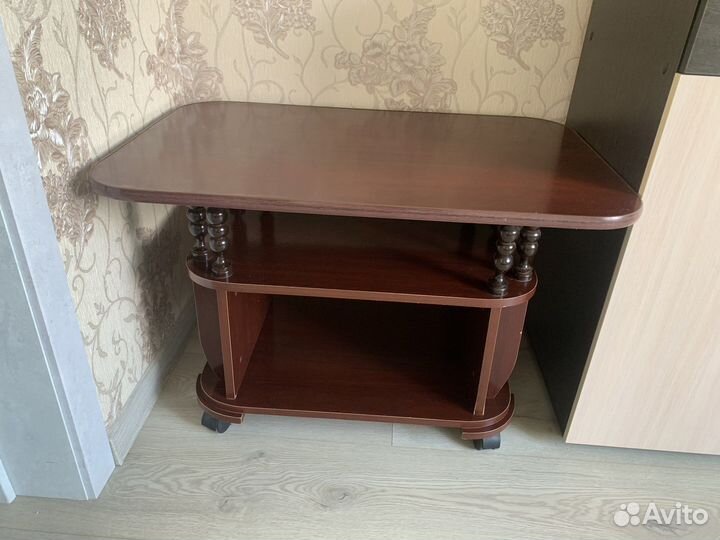 Журнальный стол