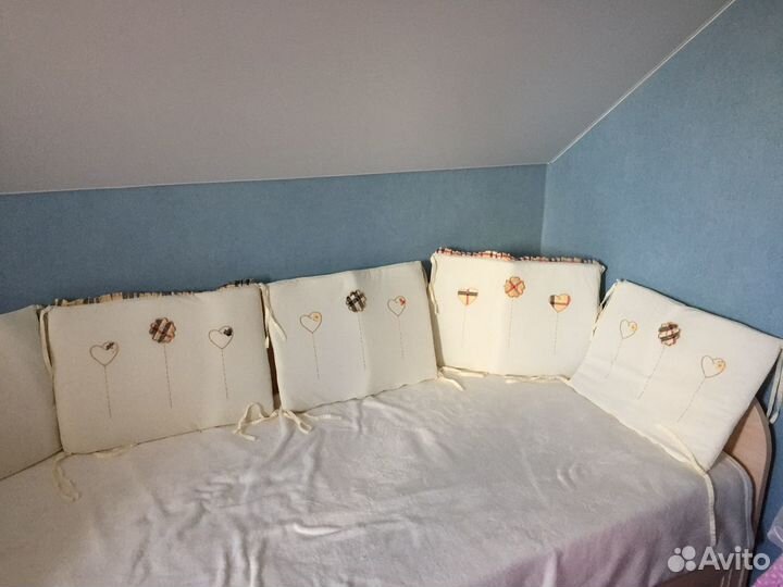 Бортики в детскую кроватку, балдахин и одеялко