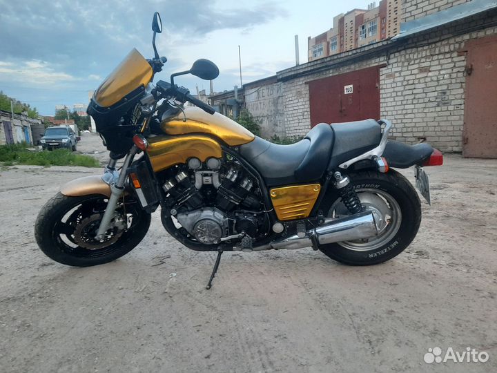 Yamaha V-Max 1200