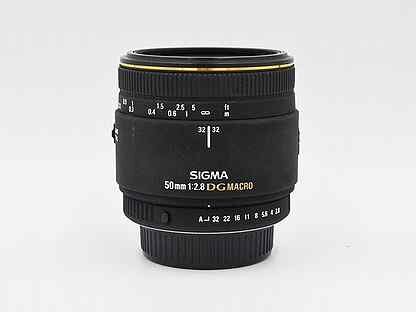 Объектив Sigma 50mm f/2.8 DG Macro Pentax K
