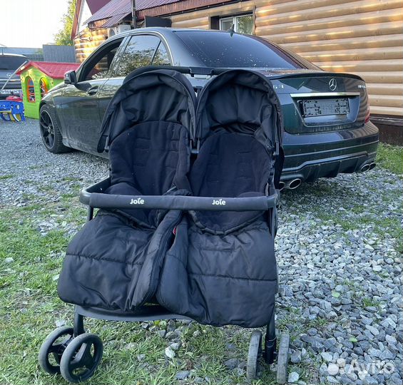 Коляска для двойни или погодок