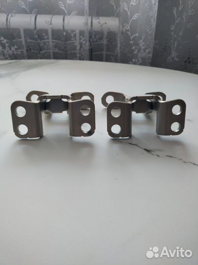 Петли двери багажника Toyota Rav 4