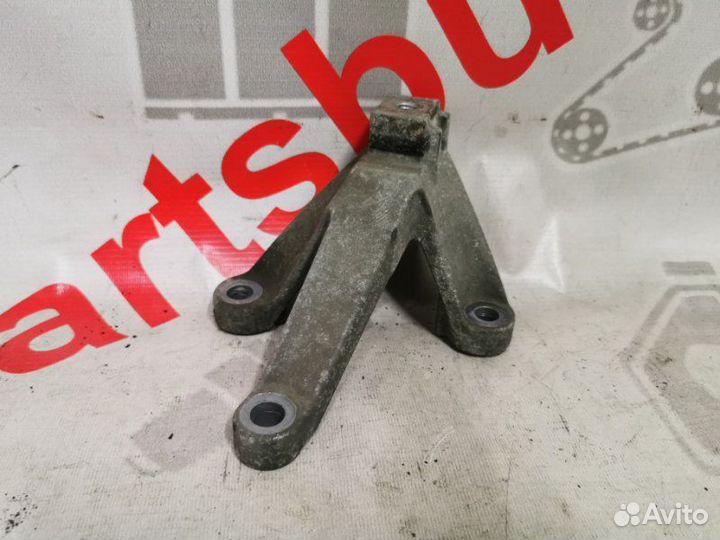 Кронштейн кпп Ford Focus 2 хетчбек 1.6 hxdb 2007