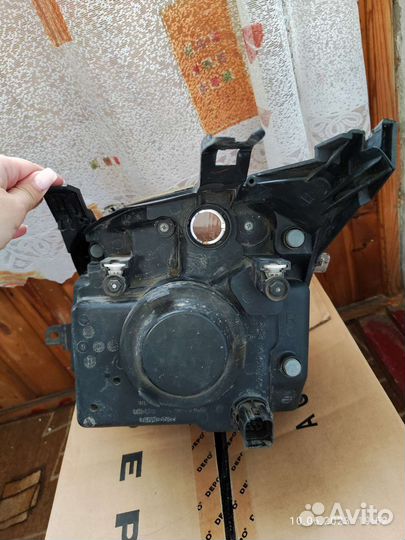 Фара передняя правая на Ford Fusion