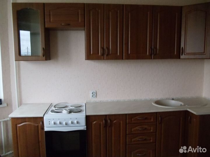 Кухня новая / орех