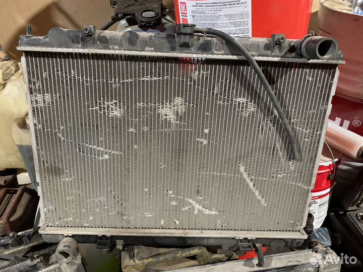 Радиатор охлаждения Nissan Bassara QR25