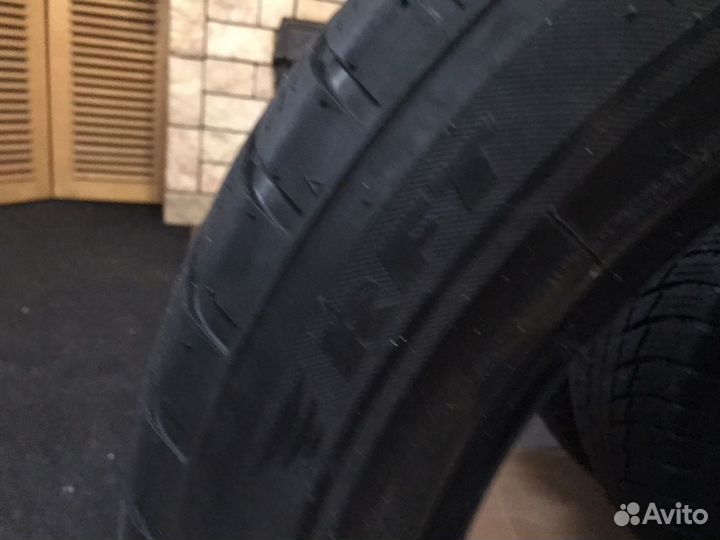 Bridgestone Blizzak LM-001 225/55 R17