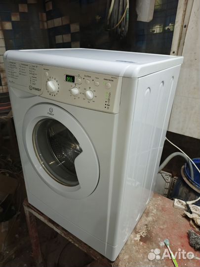 Стиральная машина indesit 5кг