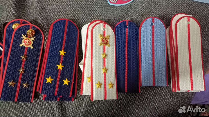 Галстук и фурнитура разная для полиции