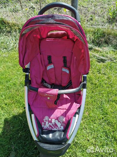 Прогулочная коляска