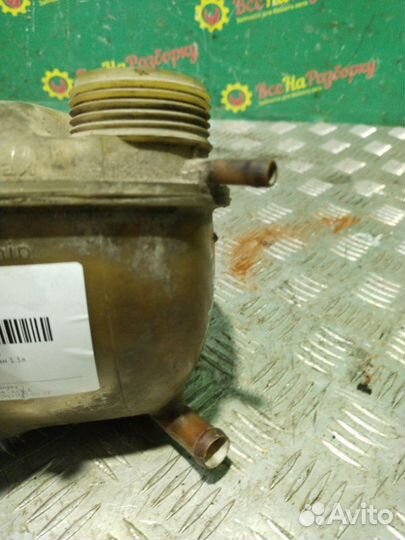 Бачок расширительный Volkswagen Golf 2 седан 1.3Л