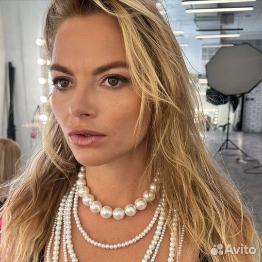 Актер, помощник режиссера, диджей