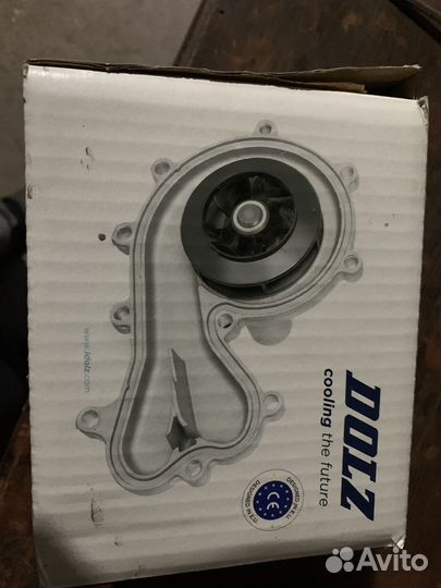 Помпа новая Лада Ларгус 1.6 рено матор