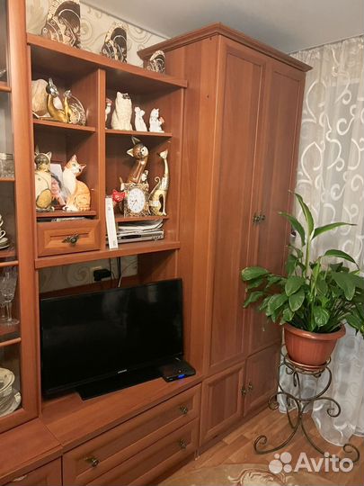 Стенка в гостиную со шкафом