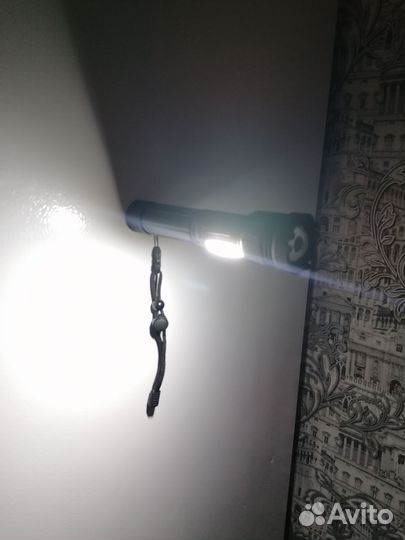 Фонарик аккумуляторный