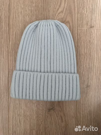 Шапка женская (новая)