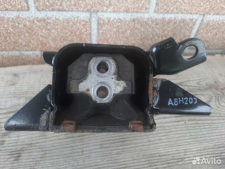 Подушка двигателя левая kia cerato 4 BD